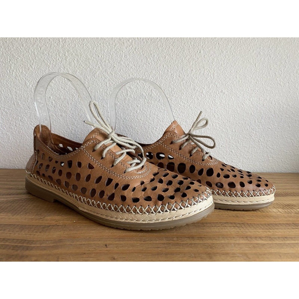 Spring Step Women's Bernetta Leather Loafer in Camel 37M